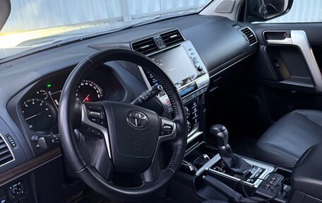 Toyota Land Cruiser Prado 150 рестайлинг 2, 2020 год, 7 500 000 рублей, 7 фотография