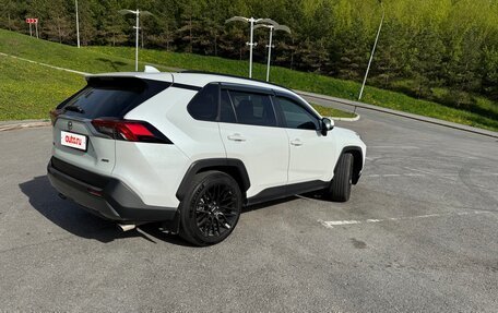 Toyota RAV4, 2019 год, 3 000 000 рублей, 4 фотография