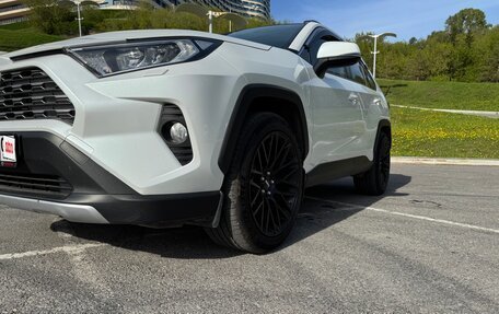 Toyota RAV4, 2019 год, 3 000 000 рублей, 15 фотография