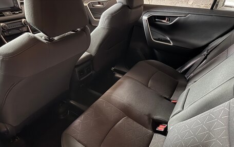 Toyota RAV4, 2019 год, 3 000 000 рублей, 25 фотография