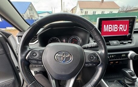 Toyota RAV4, 2019 год, 3 000 000 рублей, 18 фотография