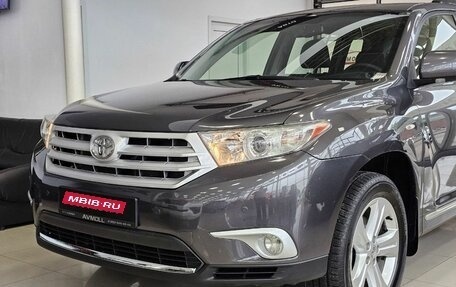 Toyota Highlander III, 2012 год, 2 485 000 рублей, 3 фотография