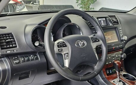 Toyota Highlander III, 2012 год, 2 485 000 рублей, 14 фотография