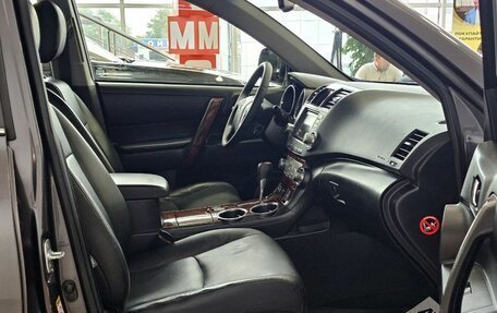 Toyota Highlander III, 2012 год, 2 485 000 рублей, 23 фотография