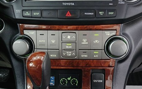 Toyota Highlander III, 2012 год, 2 485 000 рублей, 26 фотография