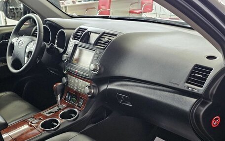Toyota Highlander III, 2012 год, 2 485 000 рублей, 24 фотография