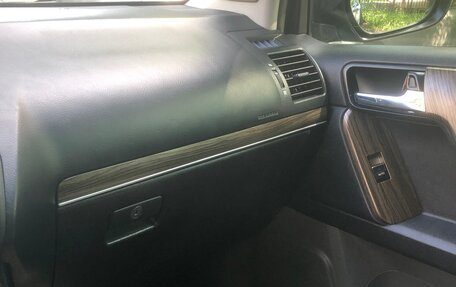 Toyota Land Cruiser Prado 150 рестайлинг 2, 2010 год, 2 700 000 рублей, 14 фотография