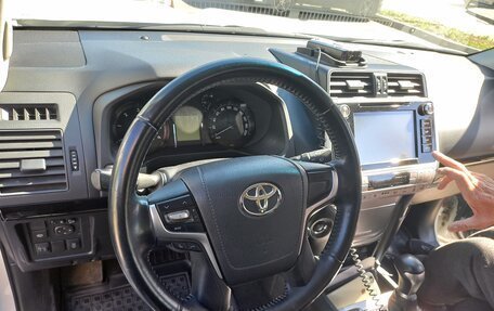 Toyota Land Cruiser Prado 150 рестайлинг 2, 2019 год, 4 700 000 рублей, 9 фотография