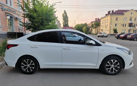 Hyundai Solaris II рестайлинг, 2018 год, 1 350 000 рублей, 4 фотография