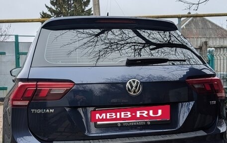Volkswagen Tiguan II, 2017 год, 1 800 000 рублей, 2 фотография