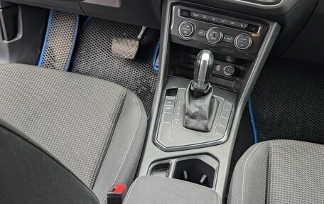 Volkswagen Tiguan II, 2017 год, 1 800 000 рублей, 30 фотография
