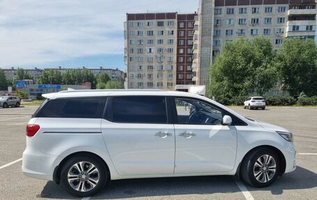 KIA Carnival III, 2019 год, 3 100 000 рублей, 6 фотография