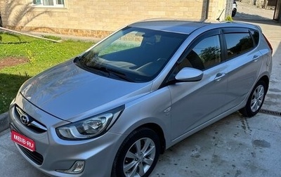 Hyundai Solaris II рестайлинг, 2012 год, 990 000 рублей, 1 фотография
