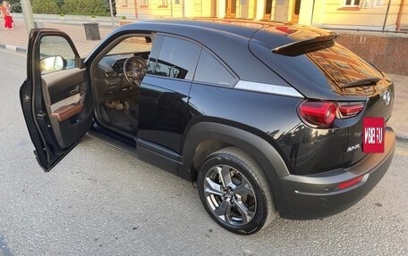 Mazda MX-30, 2020 год, 2 350 000 рублей, 10 фотография
