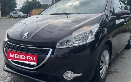 Peugeot 208 II, 2013 год, 875 000 рублей, 3 фотография