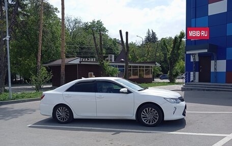 Toyota Camry, 2018 год, 2 350 000 рублей, 3 фотография