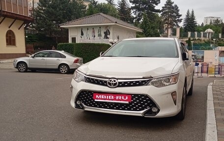 Toyota Camry, 2018 год, 2 350 000 рублей, 2 фотография