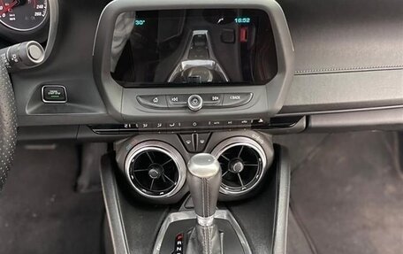 Chevrolet Camaro VI, 2018 год, 2 480 000 рублей, 15 фотография