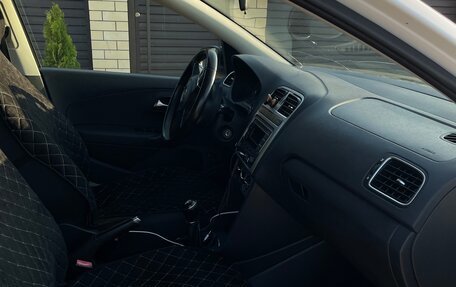 Volkswagen Polo VI (EU Market), 2013 год, 994 000 рублей, 13 фотография