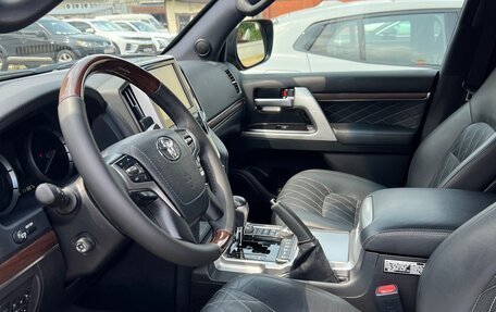 Toyota Land Cruiser 200, 2016 год, 5 800 000 рублей, 4 фотография
