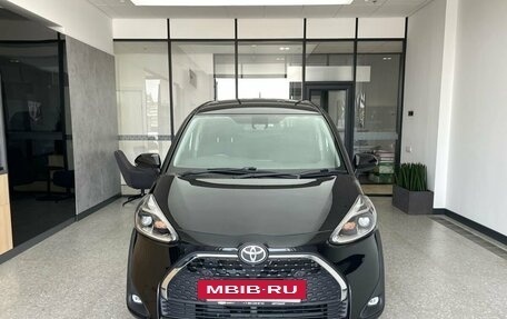 Toyota Sienta II, 2019 год, 1 100 000 рублей, 2 фотография
