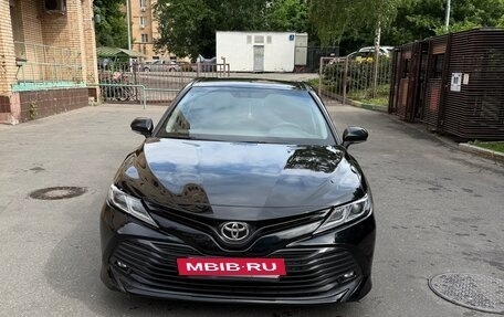 Toyota Camry, 2020 год, 2 300 000 рублей, 3 фотография