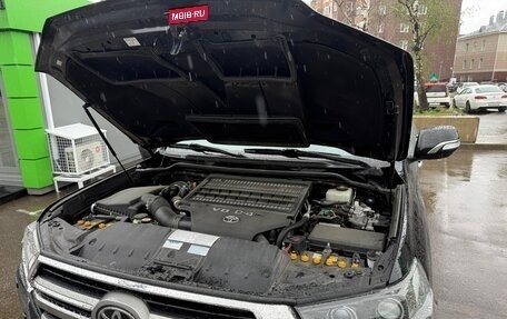 Toyota Land Cruiser 200, 2019 год, 9 100 000 рублей, 9 фотография