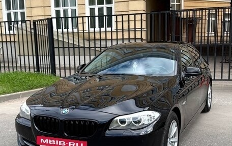 BMW 5 серия, 2010 год, 1 850 000 рублей, 3 фотография