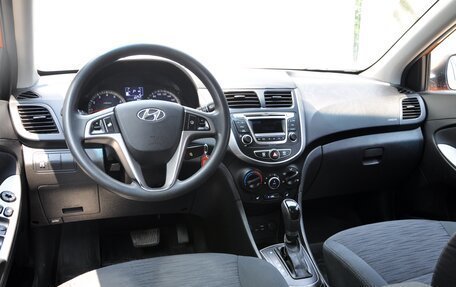 Hyundai Solaris II рестайлинг, 2015 год, 1 249 000 рублей, 12 фотография