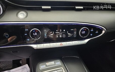 Genesis GV70, 2022 год, 3 300 000 рублей, 8 фотография