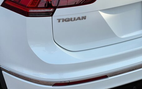 Volkswagen Tiguan II, 2019 год, 2 350 000 рублей, 17 фотография