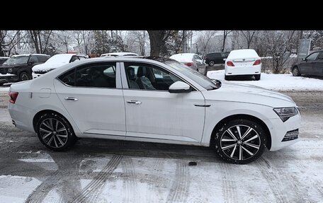 Skoda Superb III рестайлинг, 2024 год, 3 190 000 рублей, 4 фотография