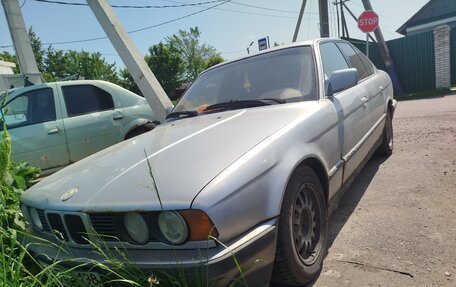 BMW 5 серия, 1991 год, 210 000 рублей, 1 фотография