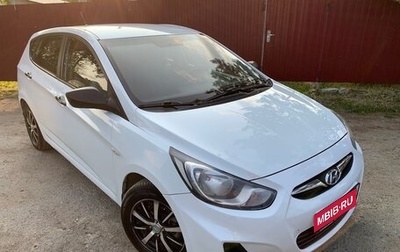 Hyundai Solaris II рестайлинг, 2012 год, 750 000 рублей, 1 фотография