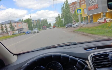 Renault Logan II, 2015 год, 640 000 рублей, 21 фотография