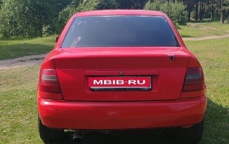 Audi A4, 1996 год, 250 000 рублей, 5 фотография