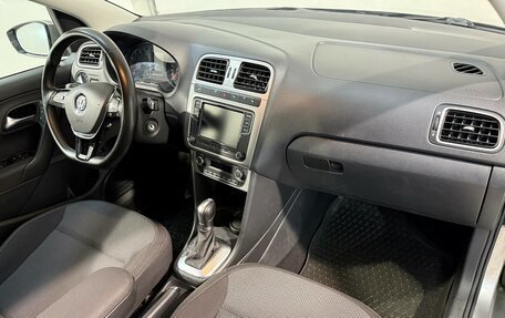 Volkswagen Polo VI (EU Market), 2018 год, 1 299 800 рублей, 3 фотография