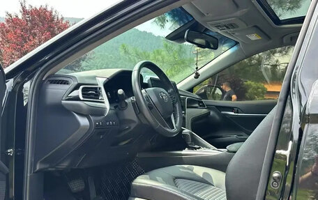 Toyota Camry, 2023 год, 2 400 000 рублей, 3 фотография