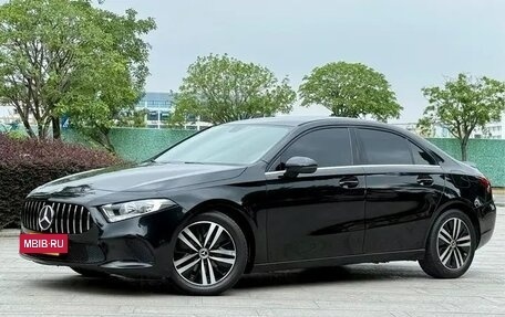 Mercedes-Benz A-Класс, 2020 год, 1 770 000 рублей, 7 фотография