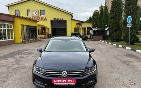 Volkswagen Passat B8 рестайлинг, 2017 год, 2 600 000 рублей, 2 фотография