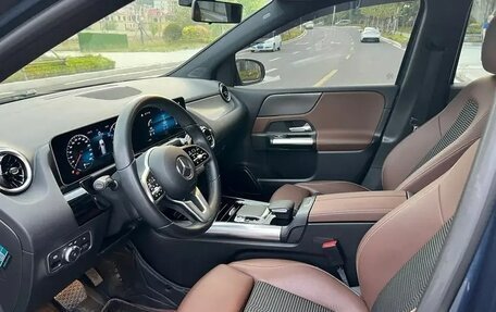 Mercedes-Benz B-Класс, 2020 год, 1 850 000 рублей, 4 фотография