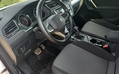 Volkswagen Tiguan II, 2021 год, 2 530 000 рублей, 5 фотография