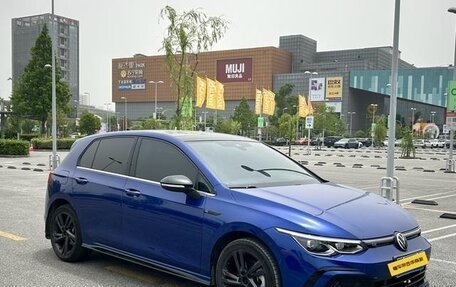 Volkswagen Golf VIII, 2021 год, 1 350 898 рублей, 2 фотография