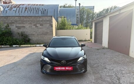 Toyota Camry, 2018 год, 2 700 000 рублей, 2 фотография