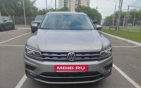 Volkswagen Tiguan II, 2018 год, 3 170 000 рублей, 2 фотография