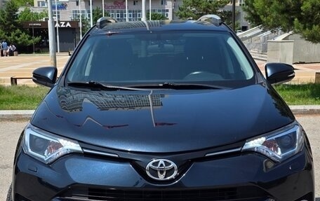 Toyota RAV4, 2016 год, 2 330 000 рублей, 2 фотография