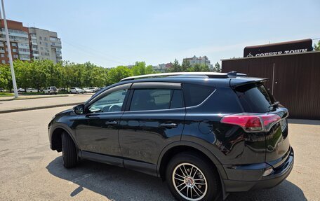 Toyota RAV4, 2016 год, 2 330 000 рублей, 10 фотография