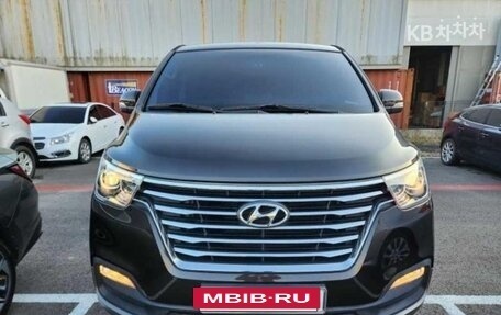 Hyundai Grand Starex Grand Starex I рестайлинг 2, 2020 год, 2 735 000 рублей, 2 фотография