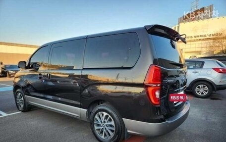 Hyundai Grand Starex Grand Starex I рестайлинг 2, 2020 год, 2 735 000 рублей, 5 фотография