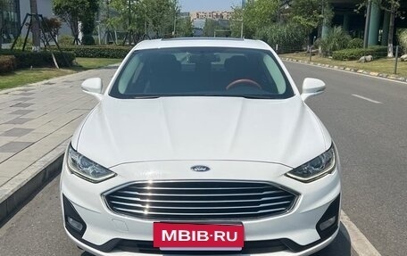 Ford Mondeo V, 2021 год, 1 450 000 рублей, 2 фотография